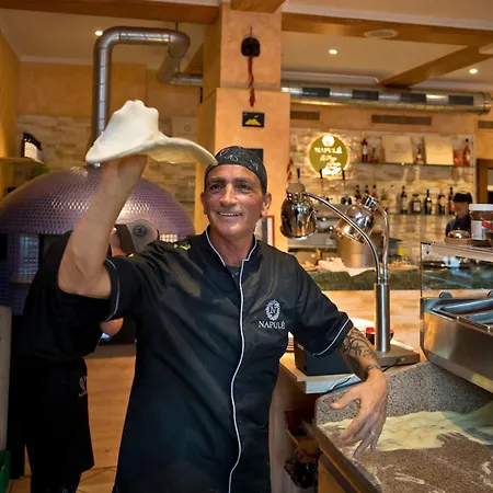 Отель La Palma Au 4*