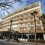Hotel La Palma Au